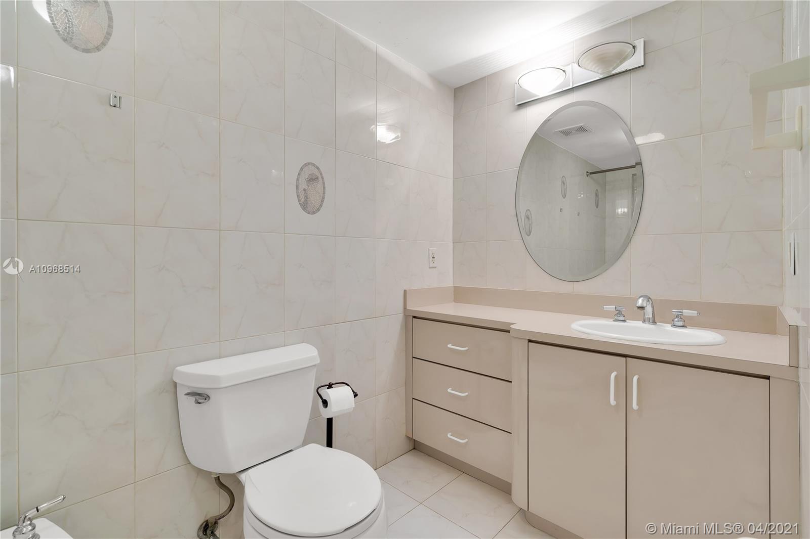 See details / 2512 sq. ft. $ 2021-04-12 0 Photo
