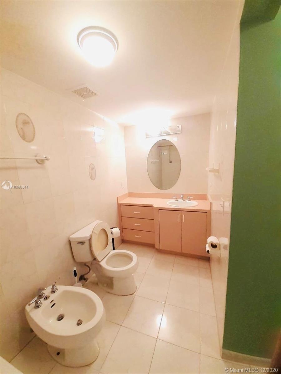 See details / 2512 sq. ft. $ 2021-04-12 0 Photo