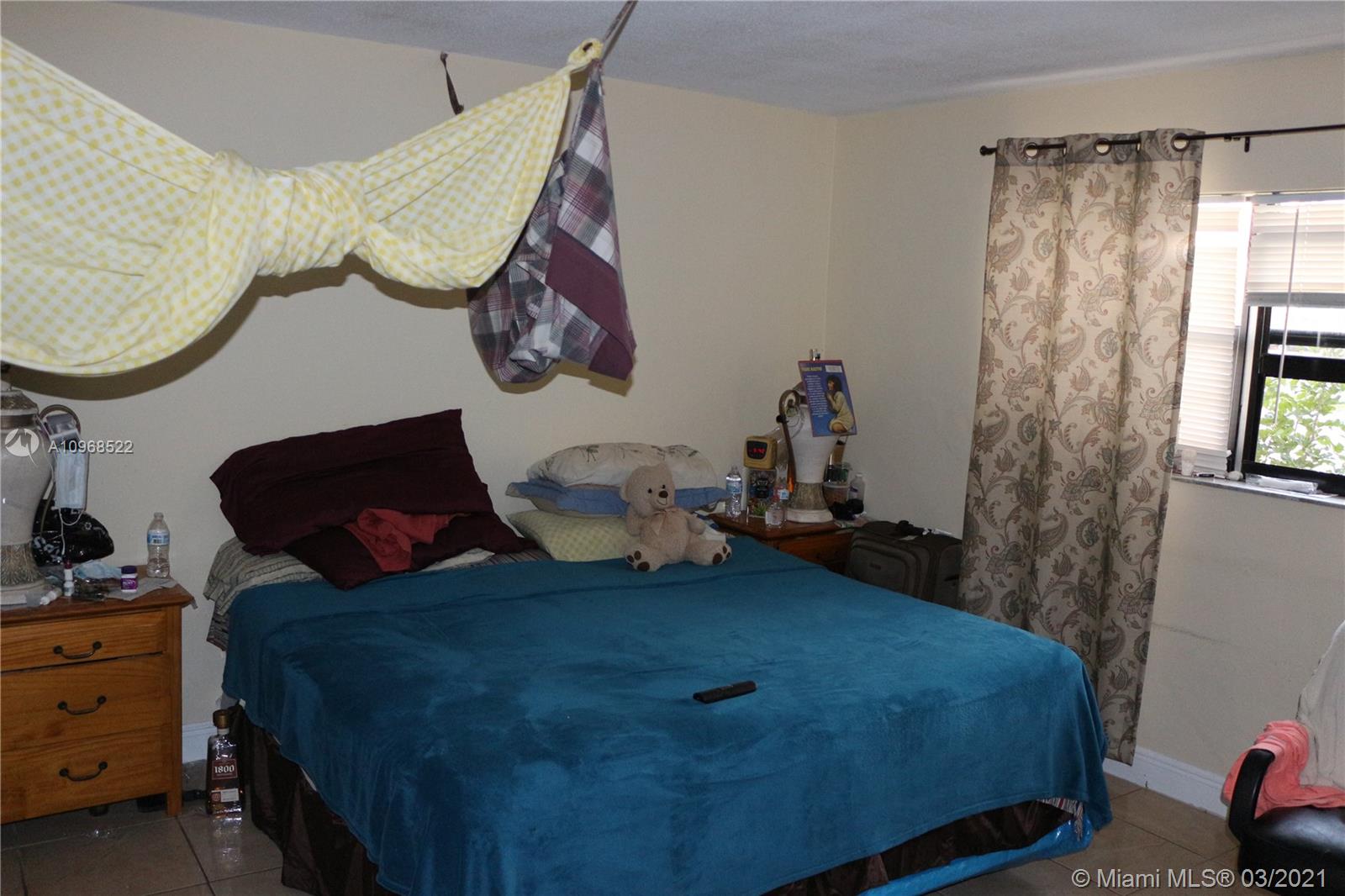 See details / 1800 sq. ft. $ 2020-12-08 0 Photo