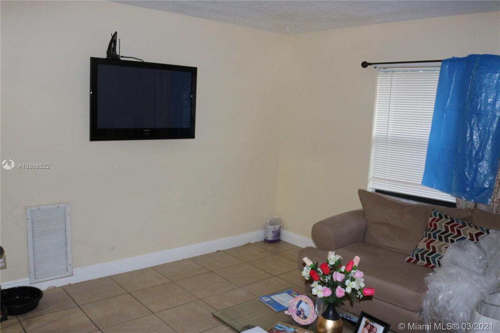 See details / 1800 sq. ft. $ 2020-12-08 0 Photo