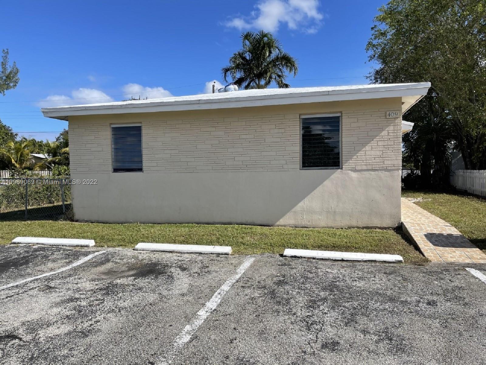 See details / 1600 sq. ft. $ 2021-02-20 0 Photo