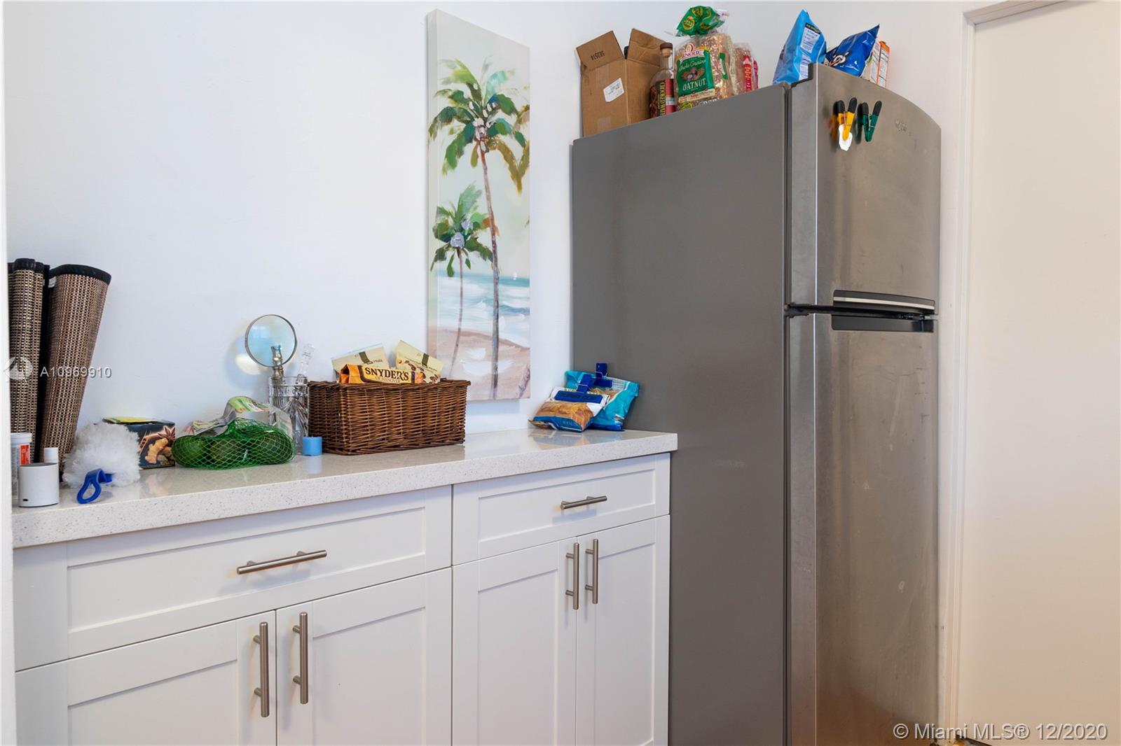 See details / 771 sq. ft. $ 2020-12-11 0 Photo