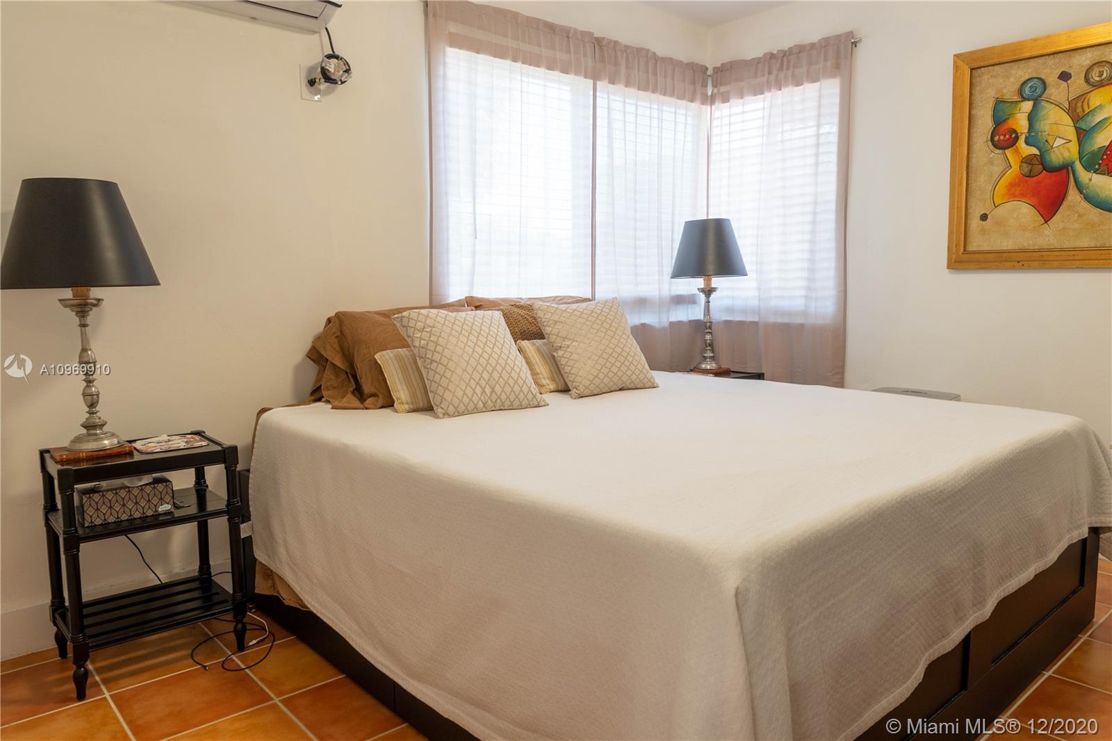 See details / 771 sq. ft. $ 2020-12-11 0 Photo