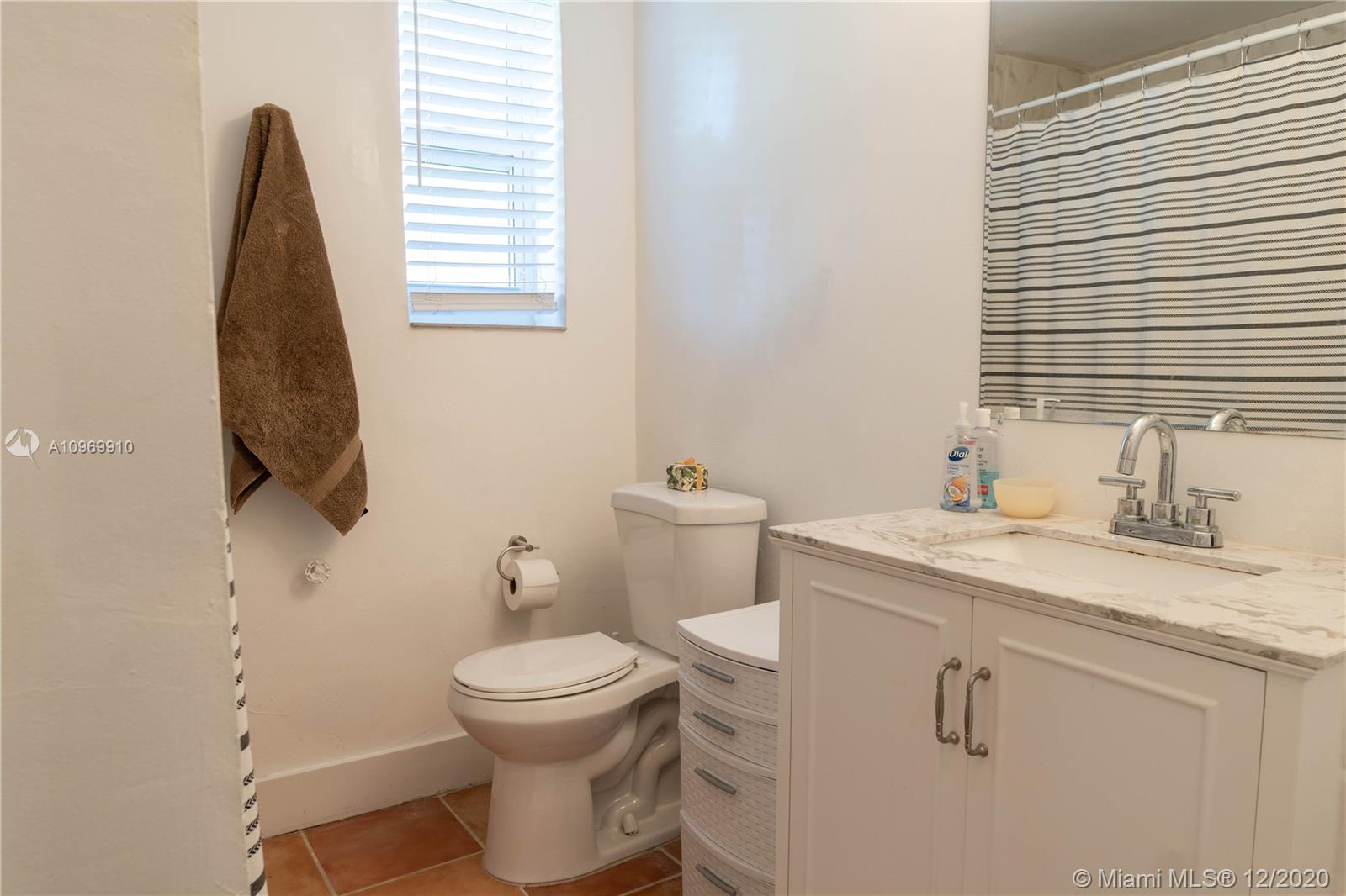 See details / 771 sq. ft. $ 2020-12-11 0 Photo