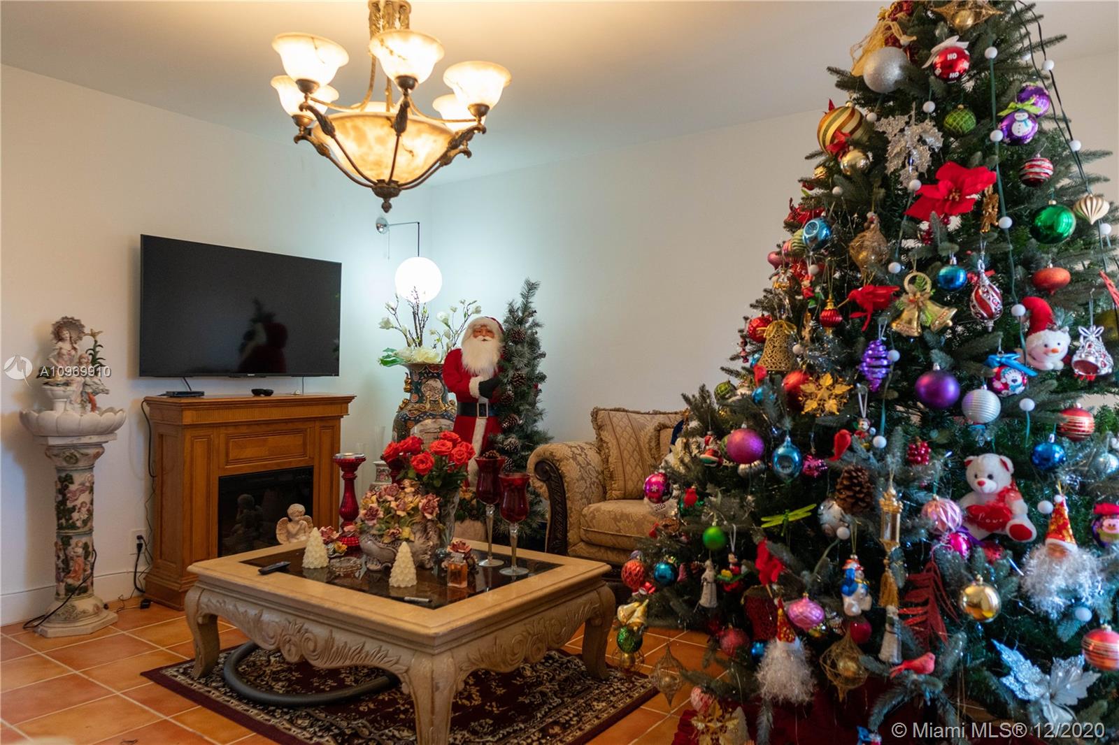 See details / 771 sq. ft. $ 2020-12-11 0 Photo