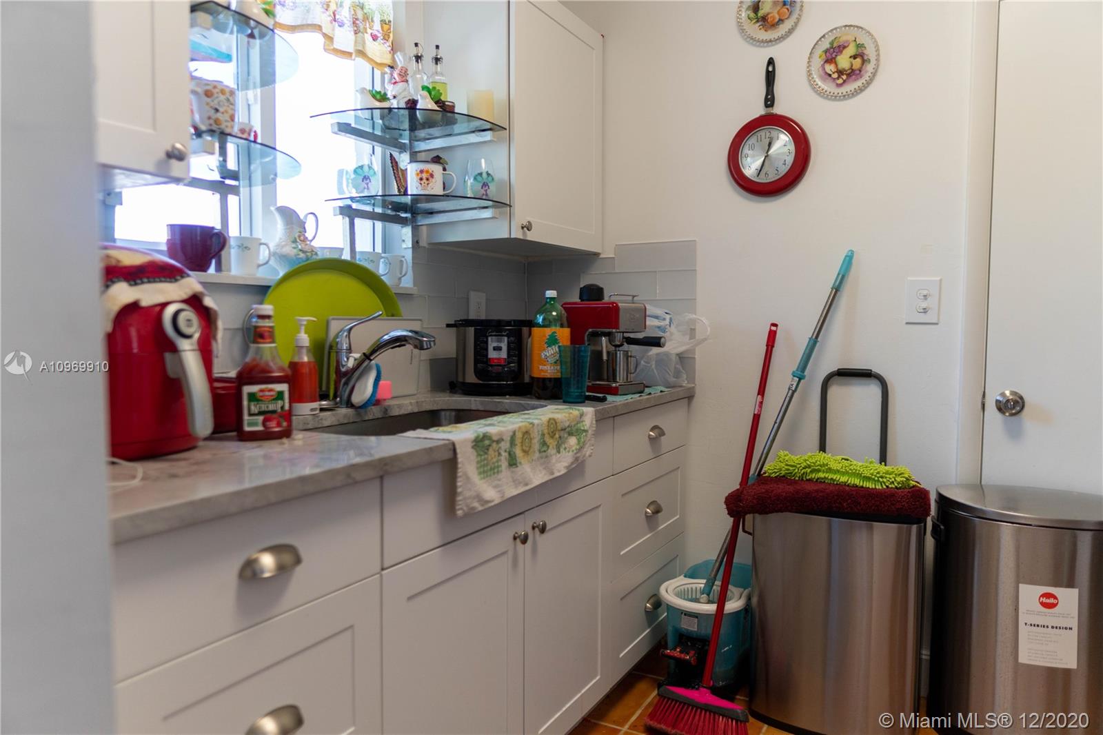 See details / 771 sq. ft. $ 2020-12-11 0 Photo