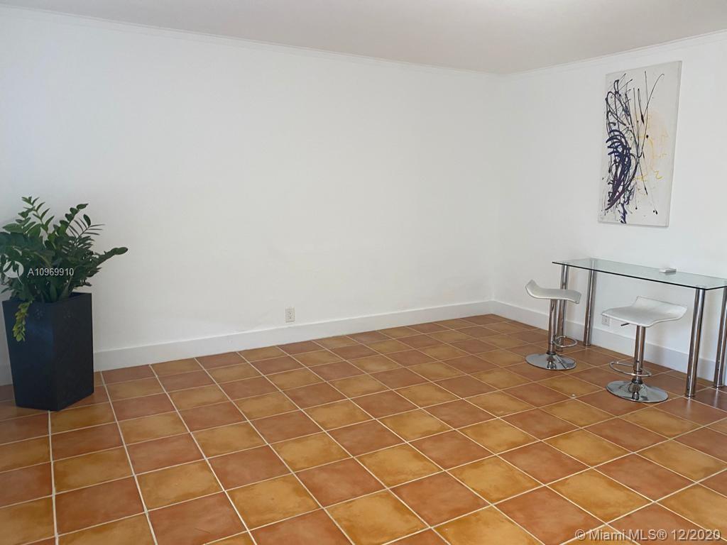 See details / 771 sq. ft. $ 2020-12-11 0 Photo