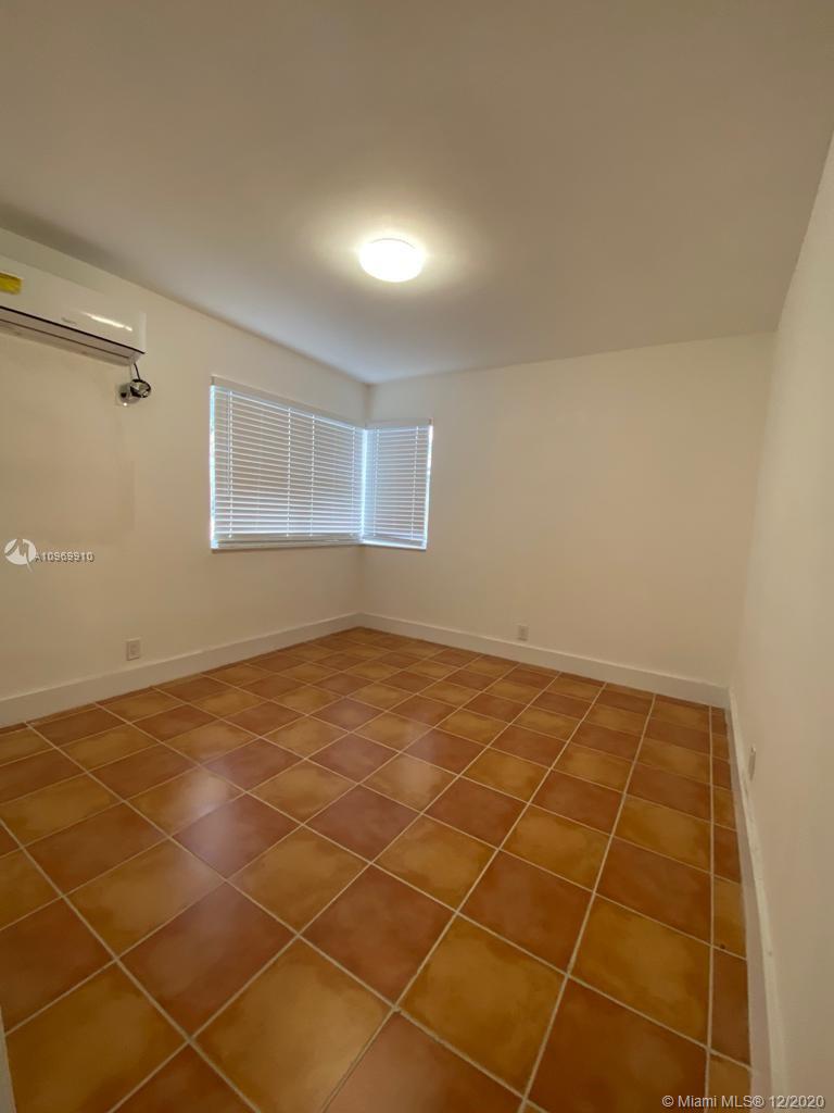 See details / 771 sq. ft. $ 2020-12-11 0 Photo