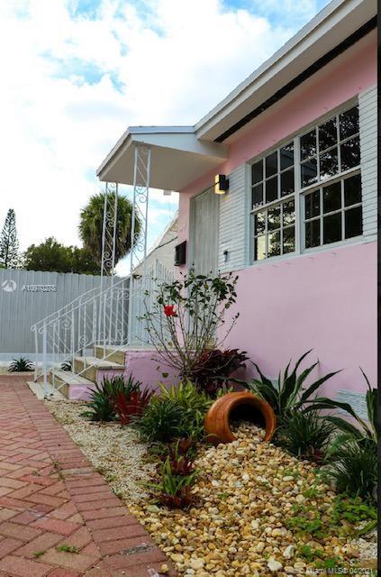 See details / 1216 sq. ft. $ 2021-04-27 0 Photo