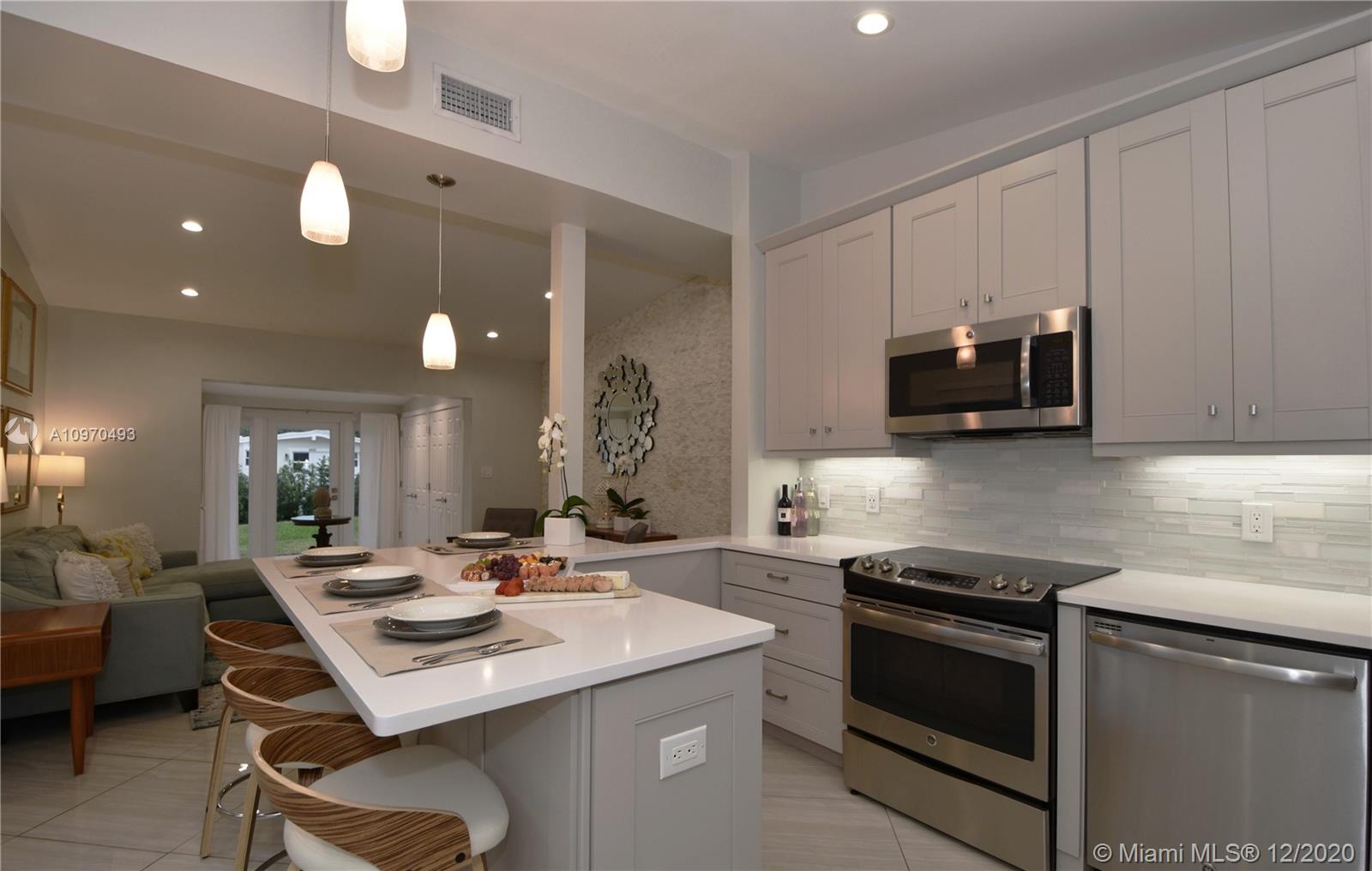 See details / 1725 sq. ft. $ 2020-12-12 0 Photo