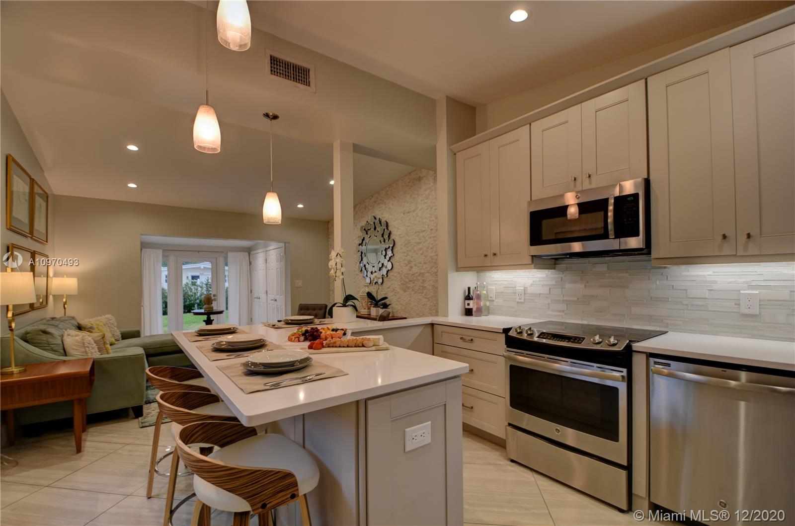 See details / 1725 sq. ft. $ 2020-12-12 0 Photo