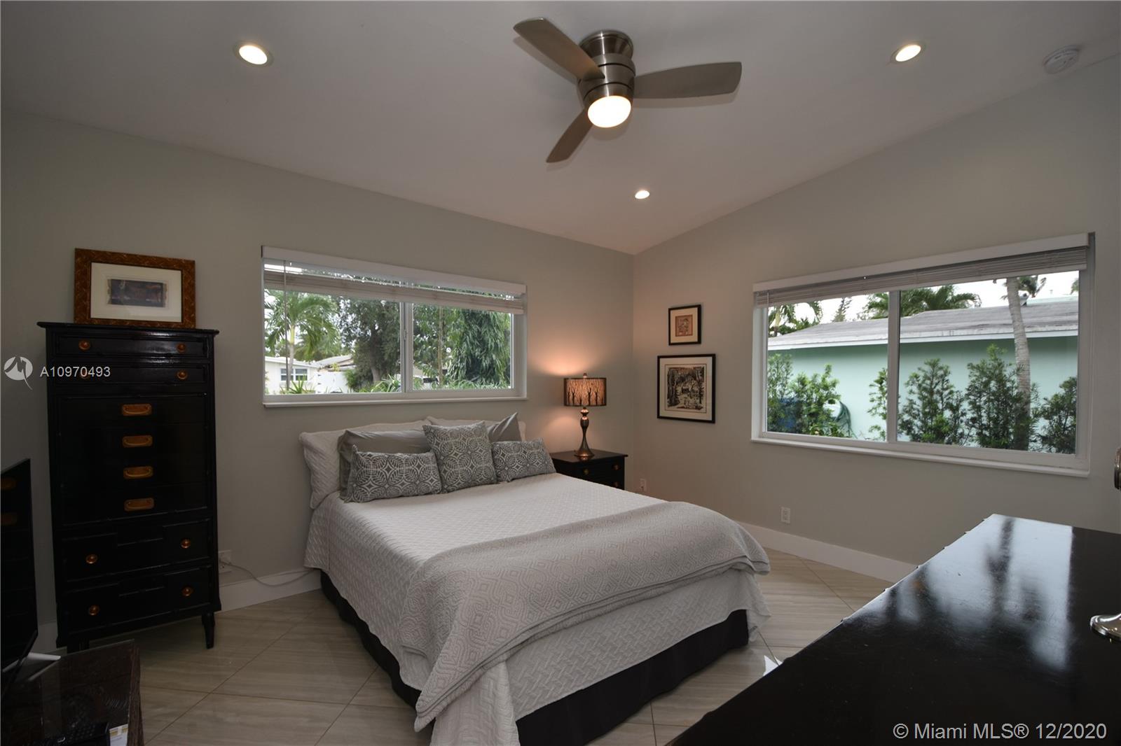 See details / 1725 sq. ft. $ 2020-12-12 0 Photo