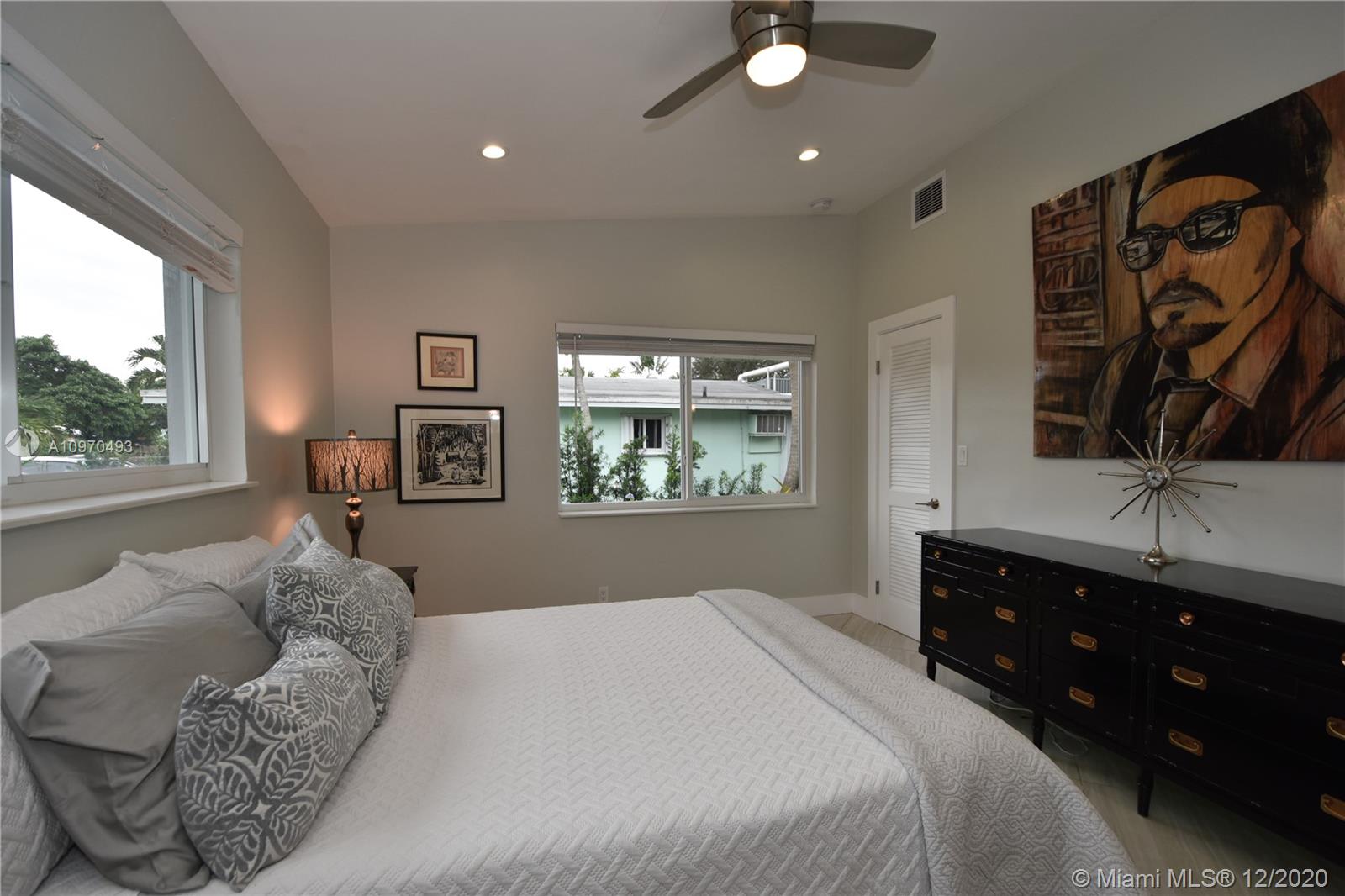 See details / 1725 sq. ft. $ 2020-12-12 0 Photo
