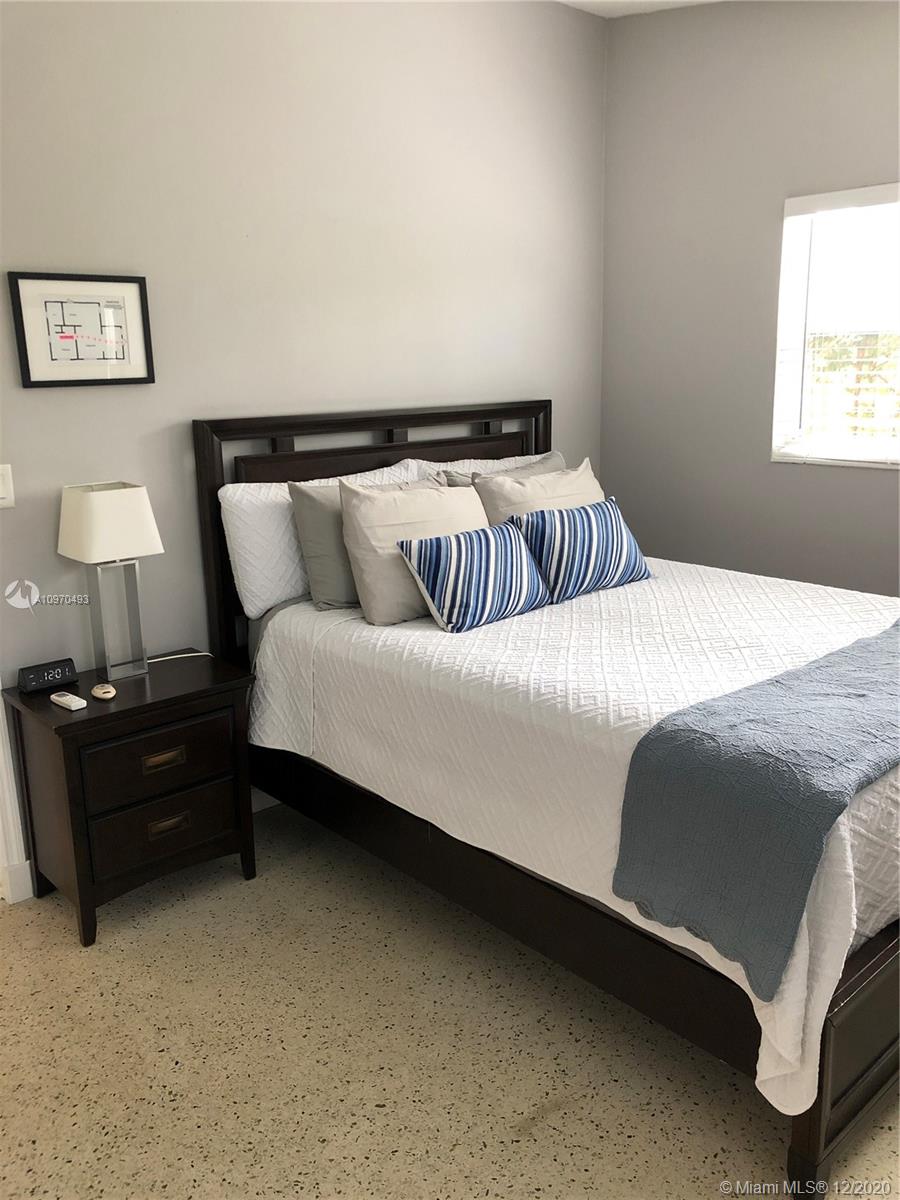 See details / 1725 sq. ft. $ 2020-12-12 0 Photo