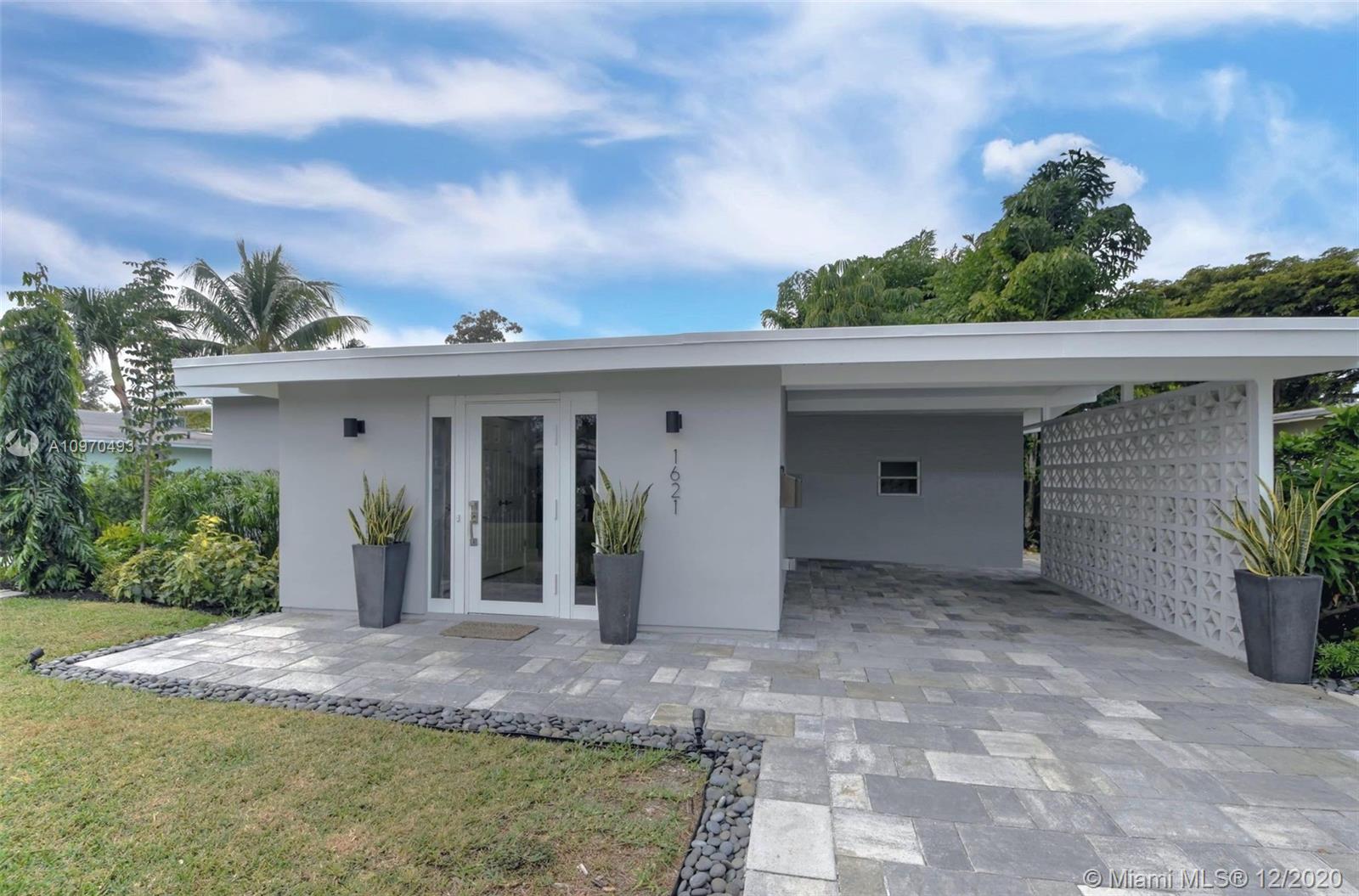 See details / 1725 sq. ft. $ 2020-12-12 0 Photo
