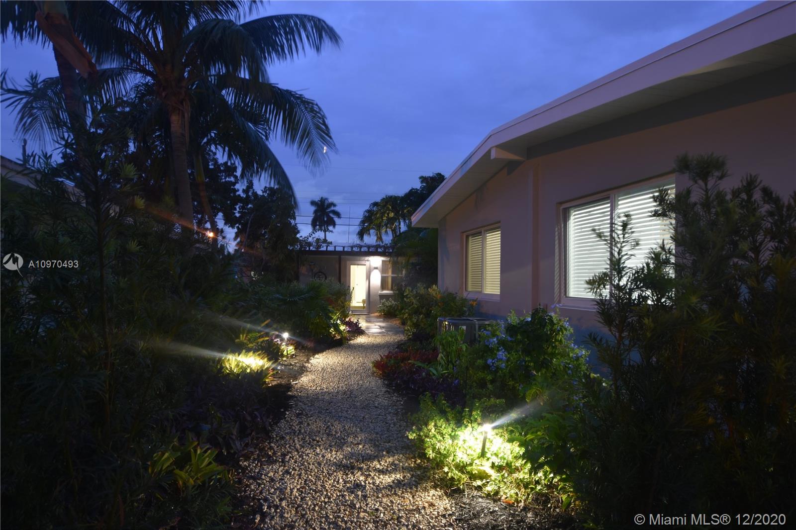 See details / 1725 sq. ft. $ 2020-12-12 0 Photo