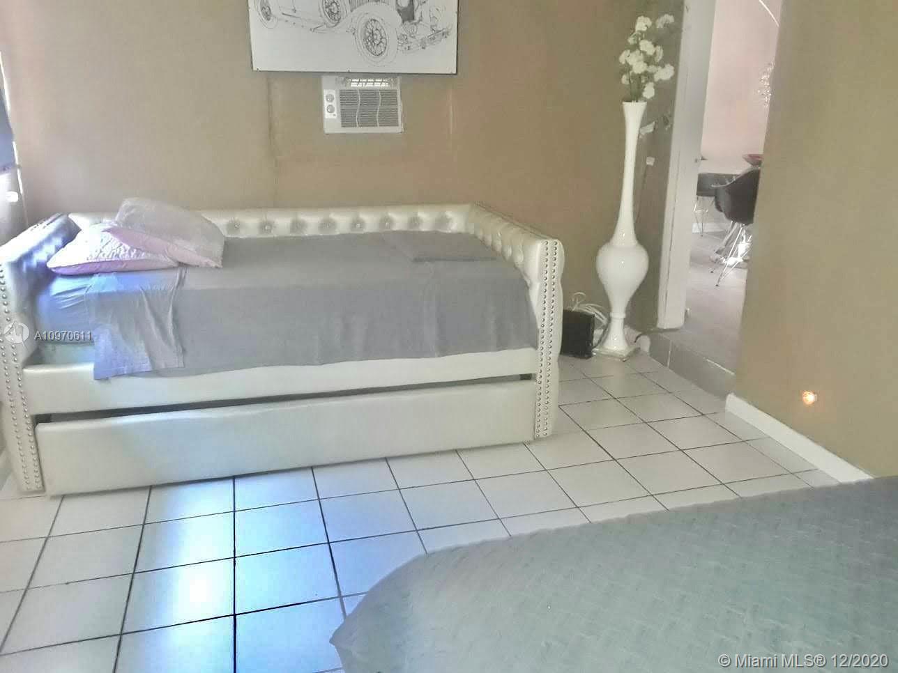 See details / 2355 sq. ft. $ 2021-01-04 0 Photo