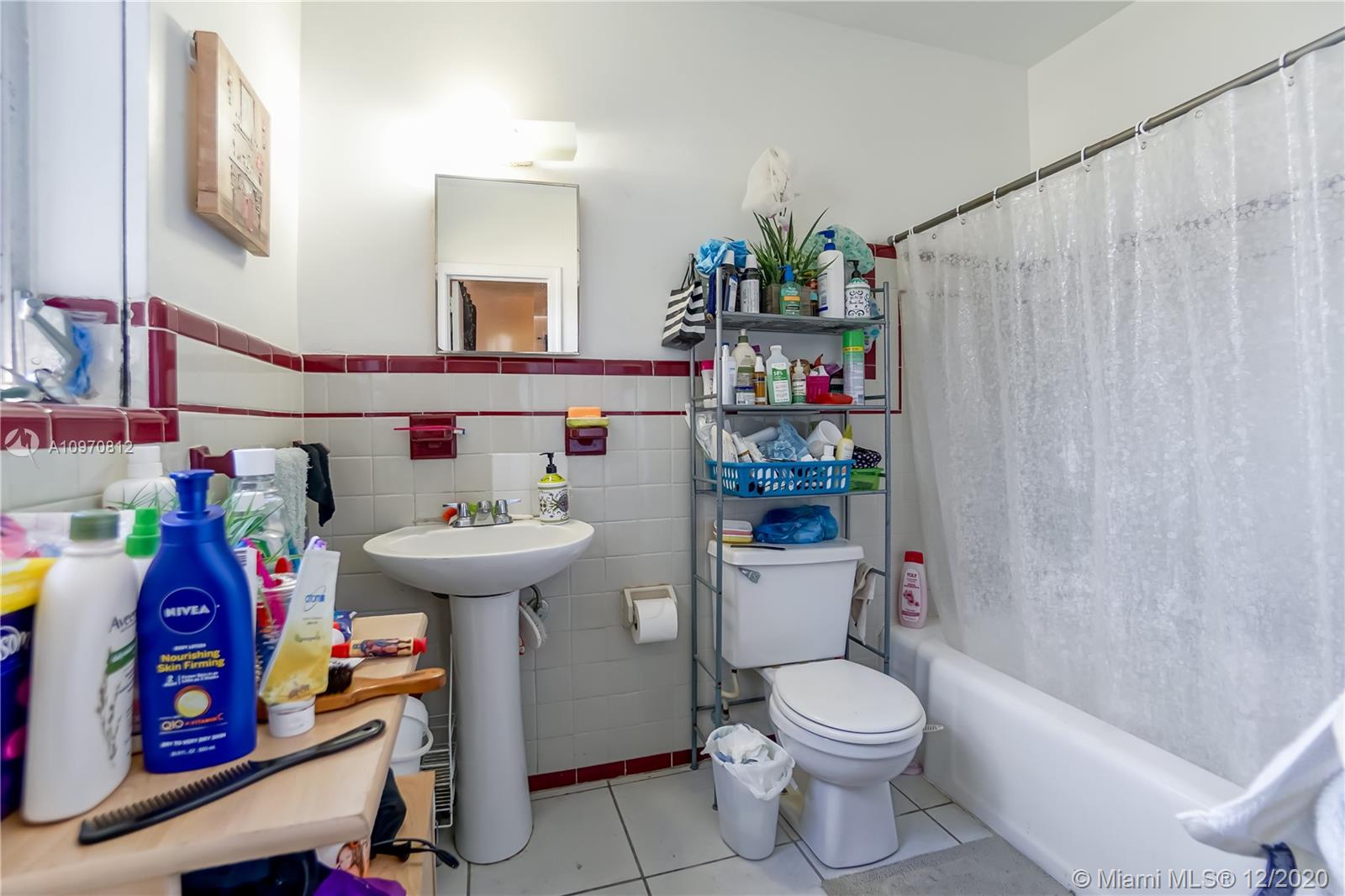 See details / 2376 sq. ft. $ 2020-12-14 0 Photo