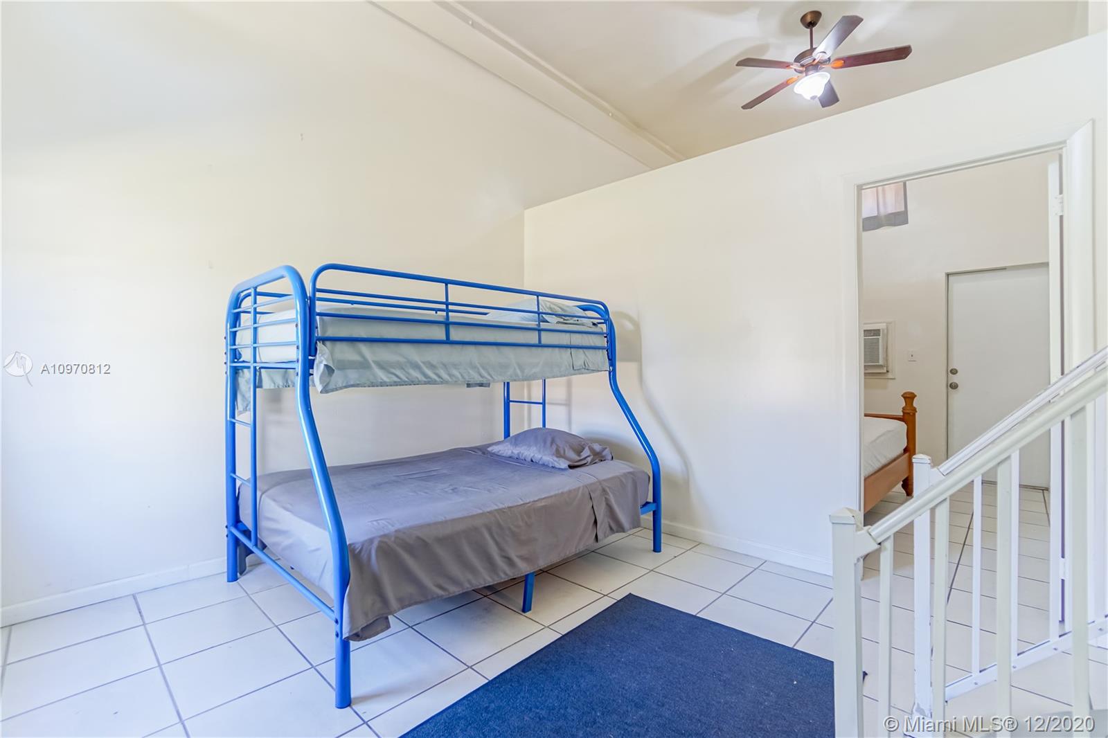 See details / 2376 sq. ft. $ 2020-12-14 0 Photo