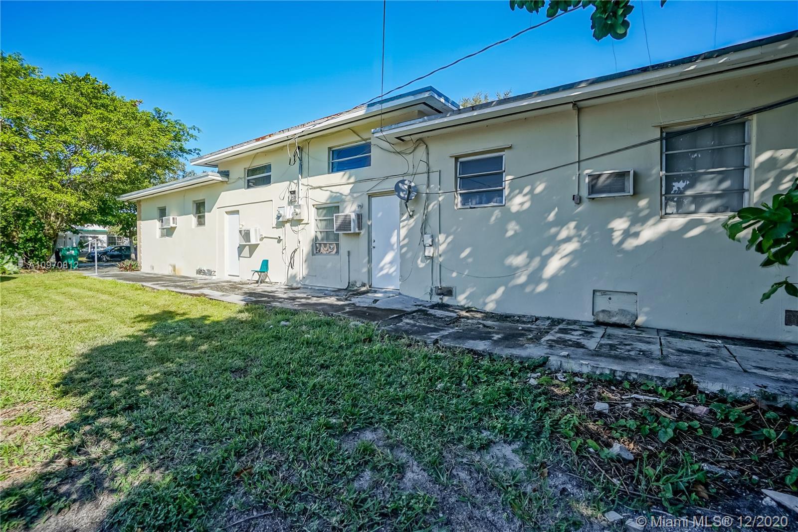 See details / 2376 sq. ft. $ 2020-12-14 0 Photo