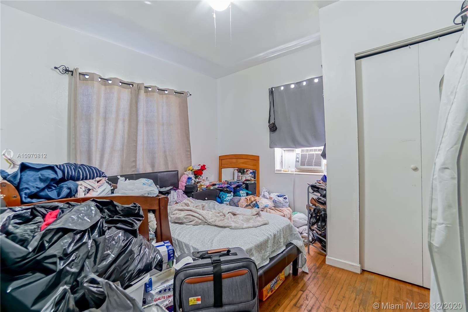 See details / 2376 sq. ft. $ 2020-12-14 0 Photo