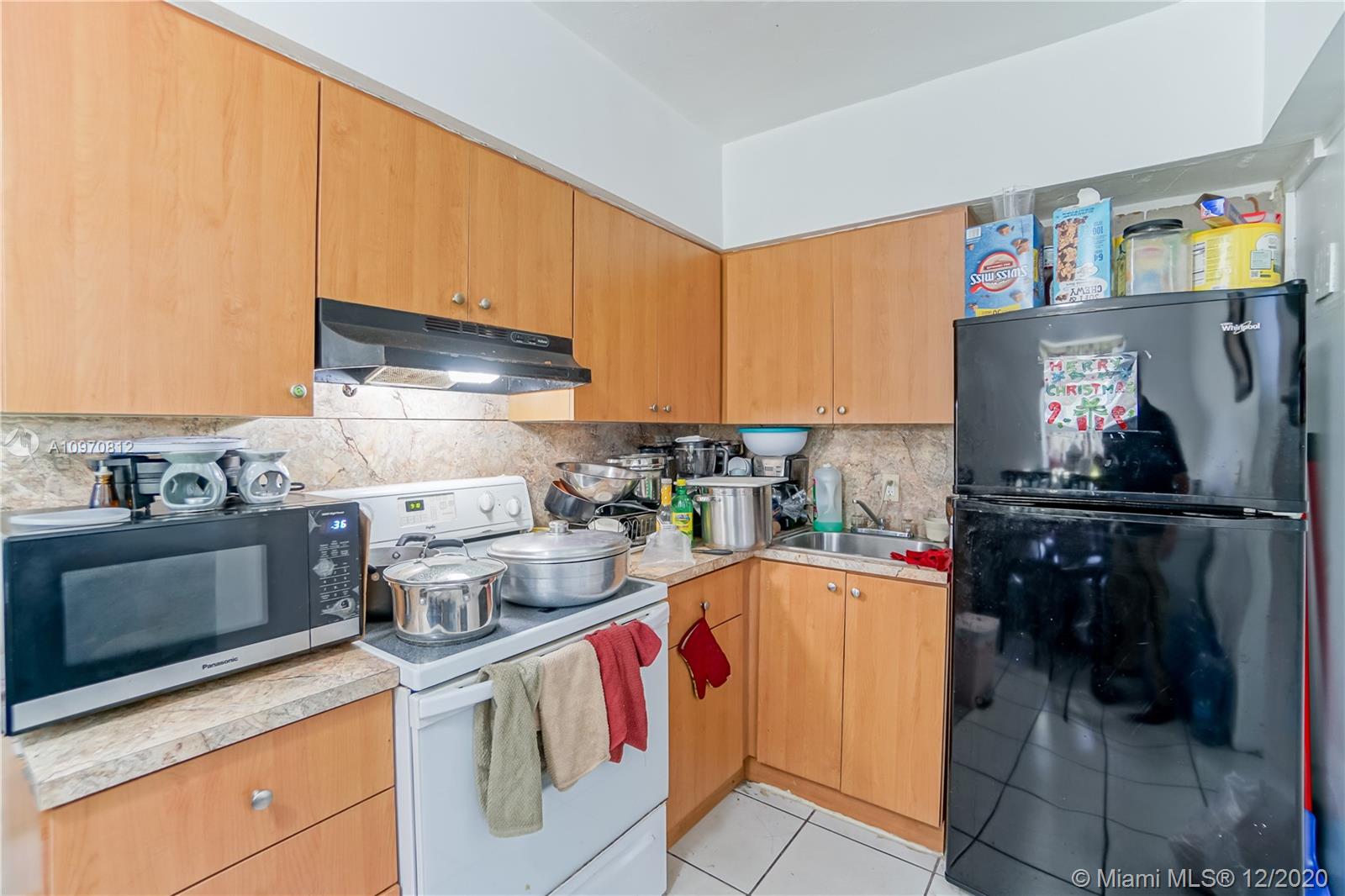 See details / 2376 sq. ft. $ 2020-12-14 0 Photo