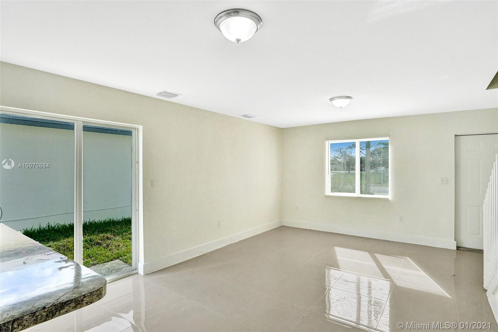 See details / 2428 sq. ft. $ 2020-12-14 0 Photo
