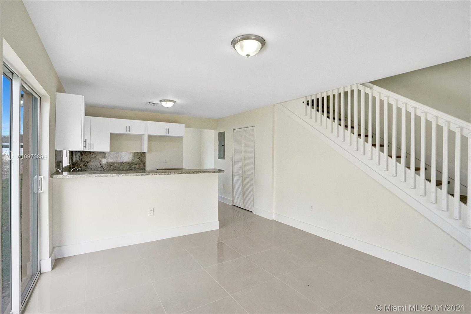 See details / 2428 sq. ft. $ 2020-12-14 0 Photo