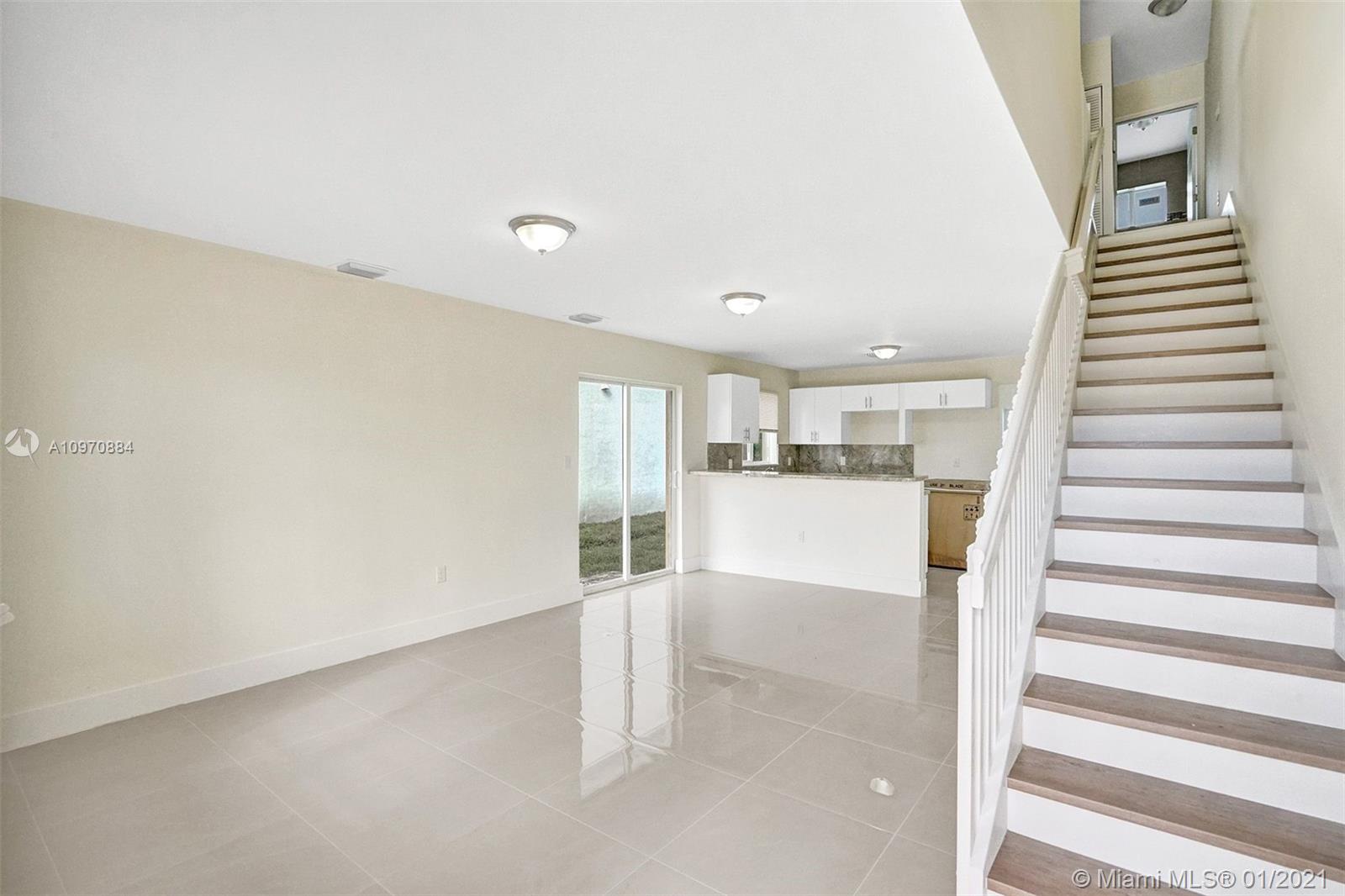 See details / 2428 sq. ft. $ 2020-12-14 0 Photo
