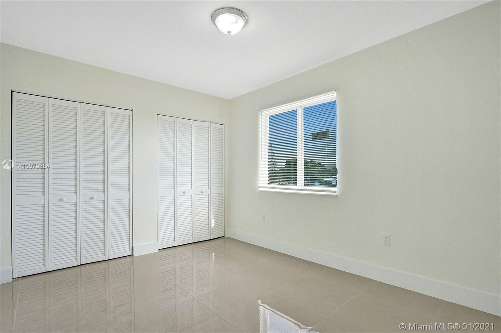 See details / 2428 sq. ft. $ 2020-12-14 0 Photo
