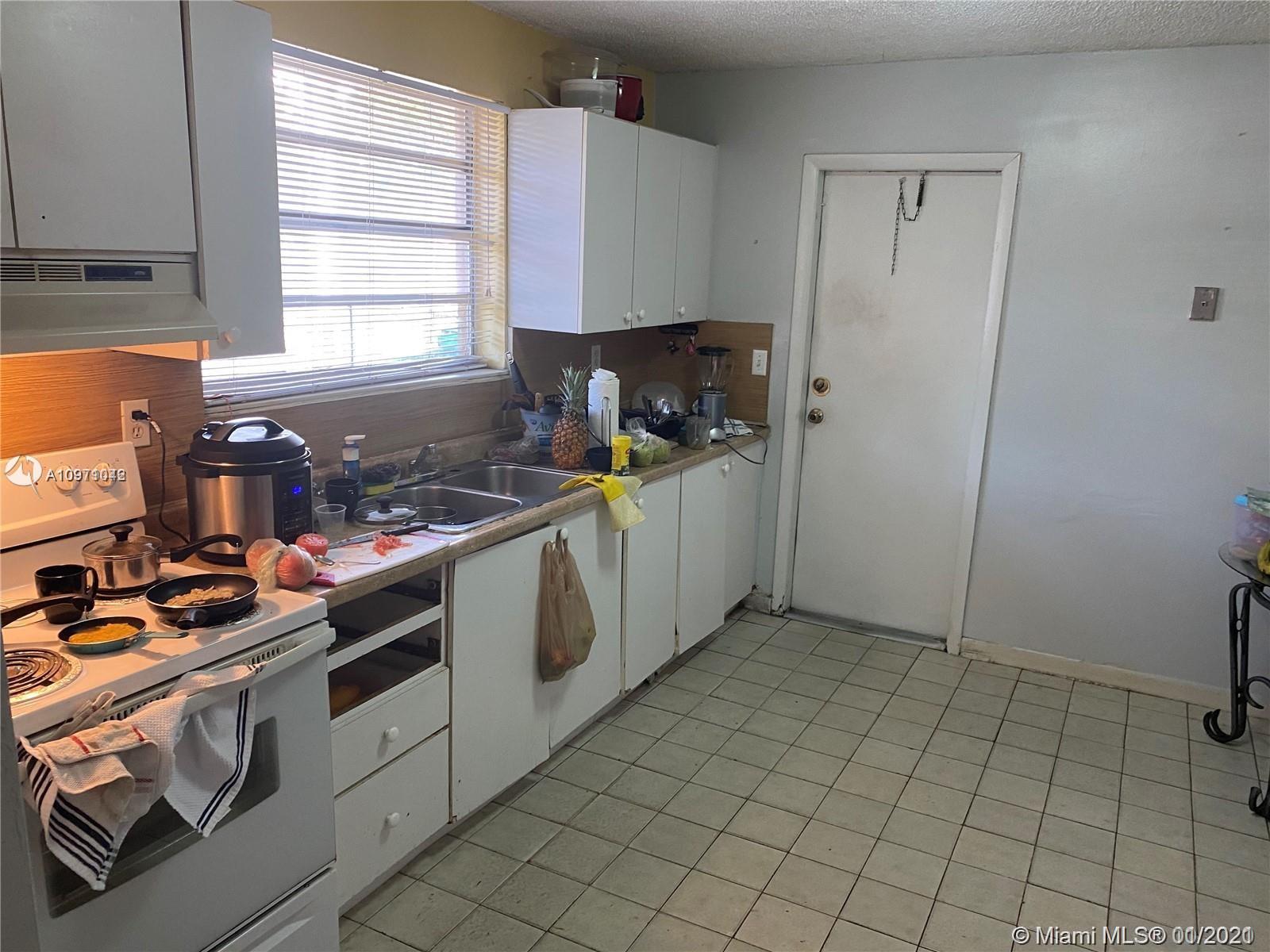 See details / 2949 sq. ft. $ 2020-12-14 0 Photo