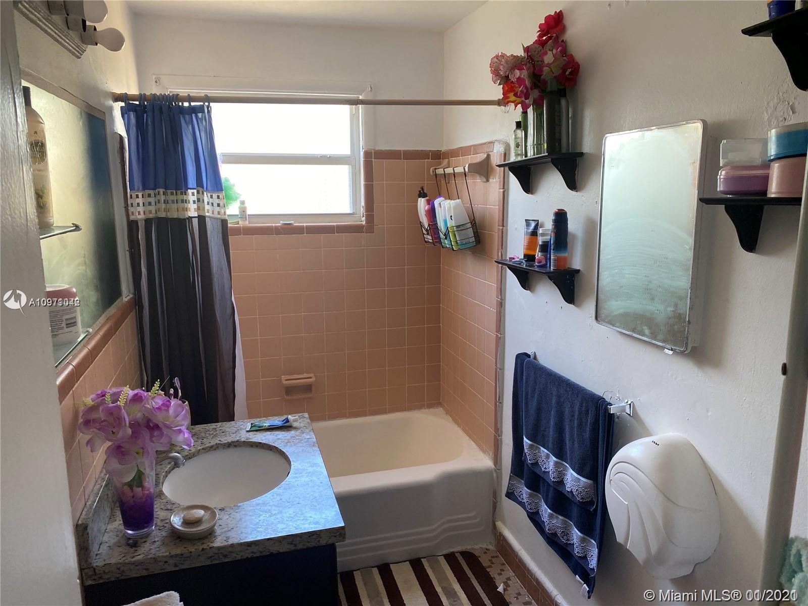 See details / 2949 sq. ft. $ 2020-12-14 0 Photo