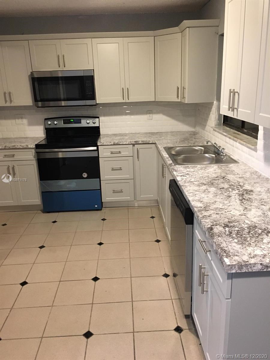 See details / 2505 sq. ft. $ 2020-12-14 0 Photo
