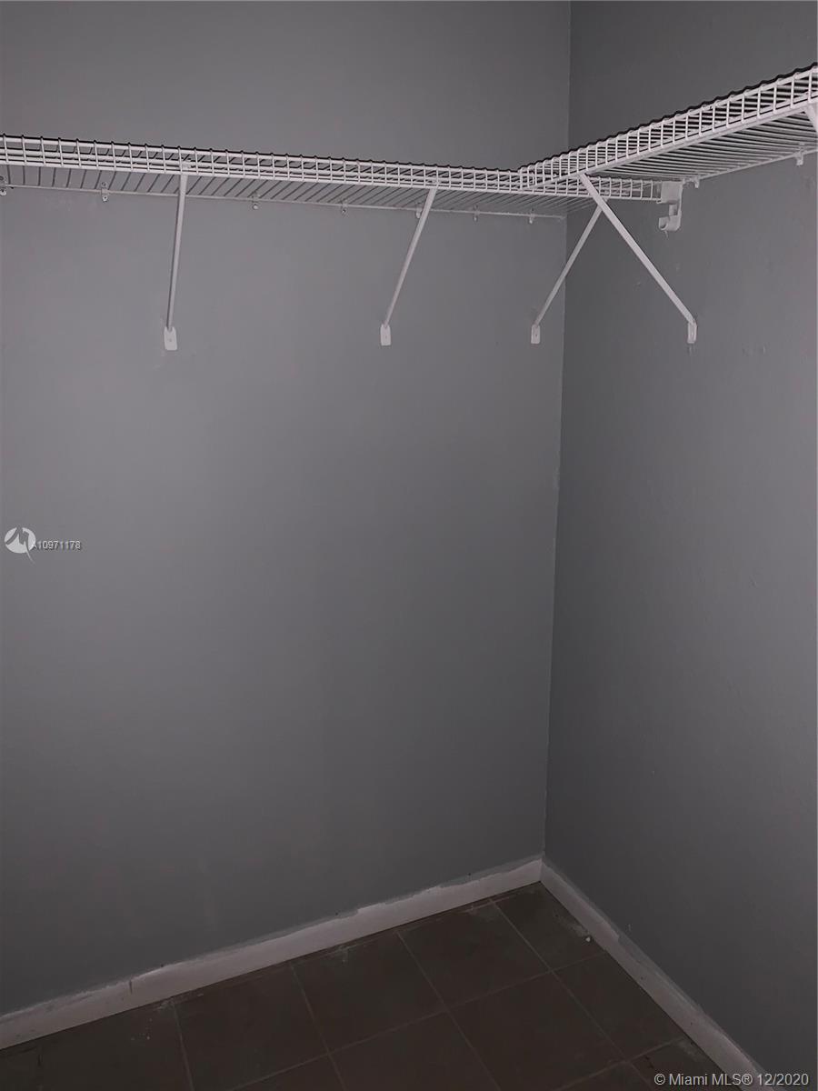 See details / 2505 sq. ft. $ 2020-12-14 0 Photo