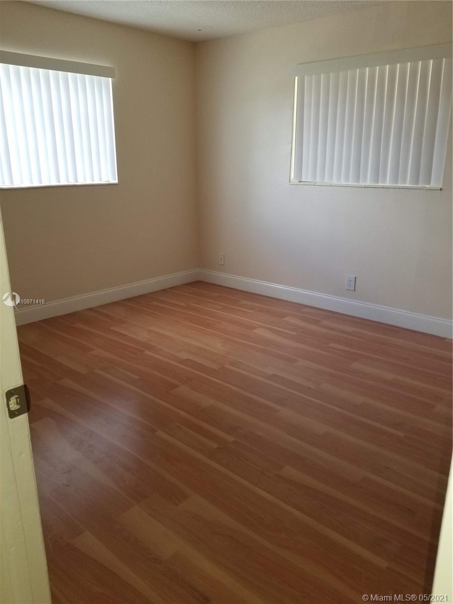 See details / 2004 sq. ft. $ 2021-02-18 0 Photo