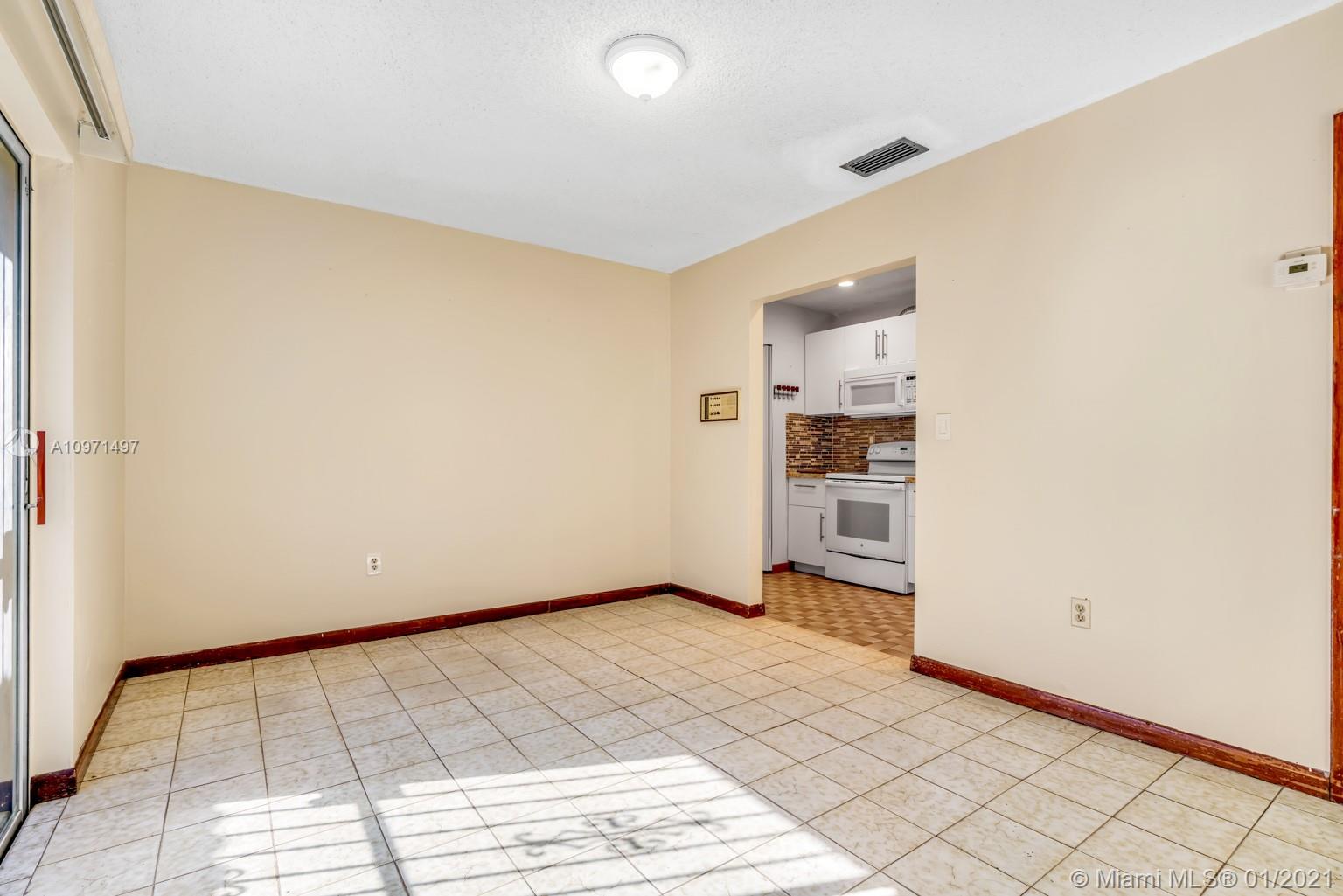 See details / 2984 sq. ft. $ 2020-12-15 0 Photo