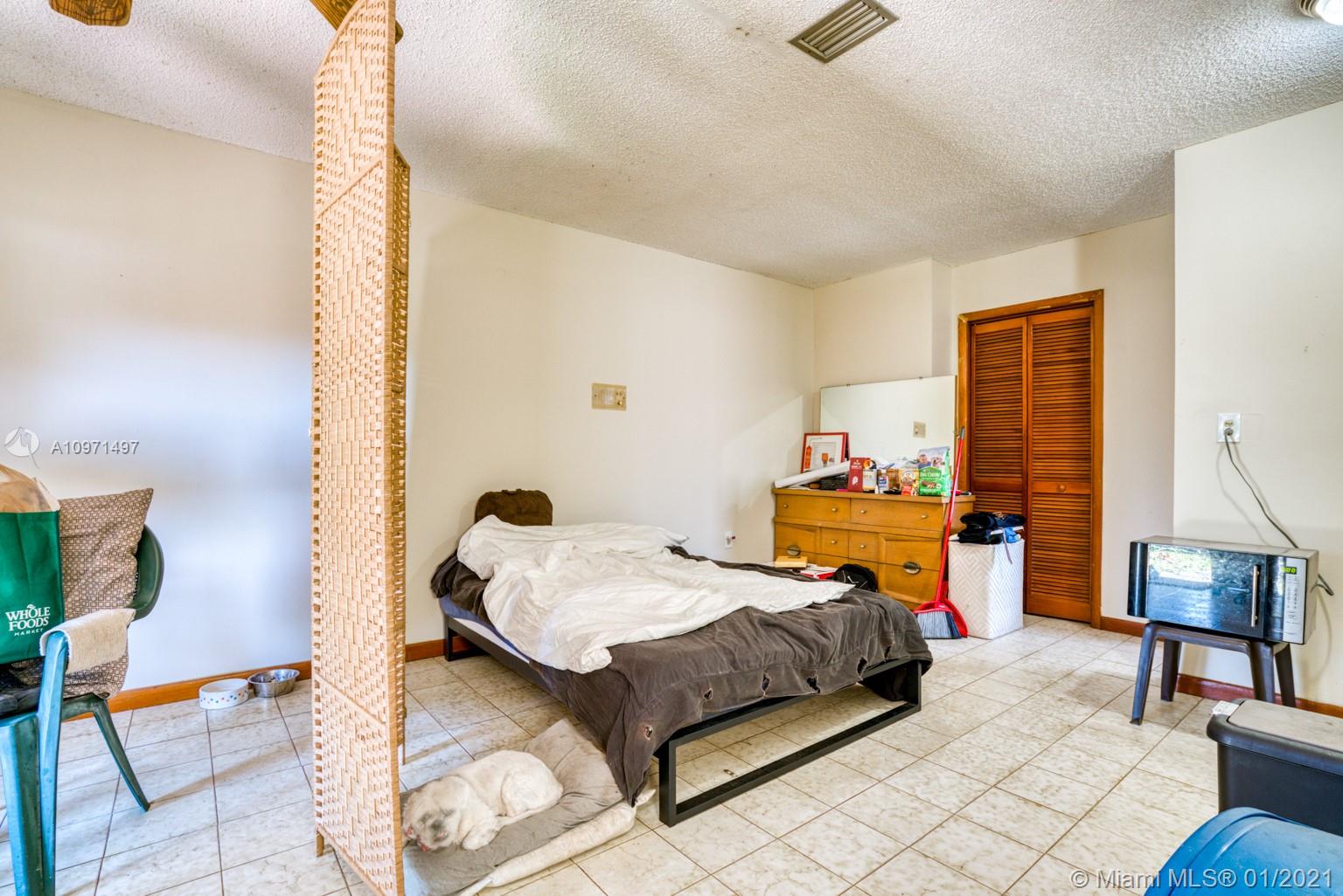 See details / 2984 sq. ft. $ 2020-12-15 0 Photo