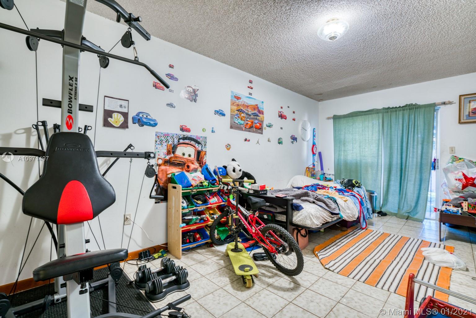See details / 2984 sq. ft. $ 2020-12-15 0 Photo