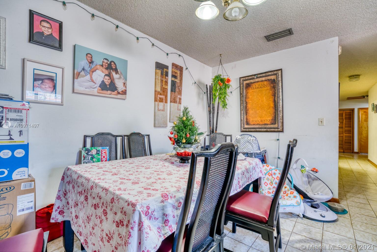 See details / 2984 sq. ft. $ 2020-12-15 0 Photo