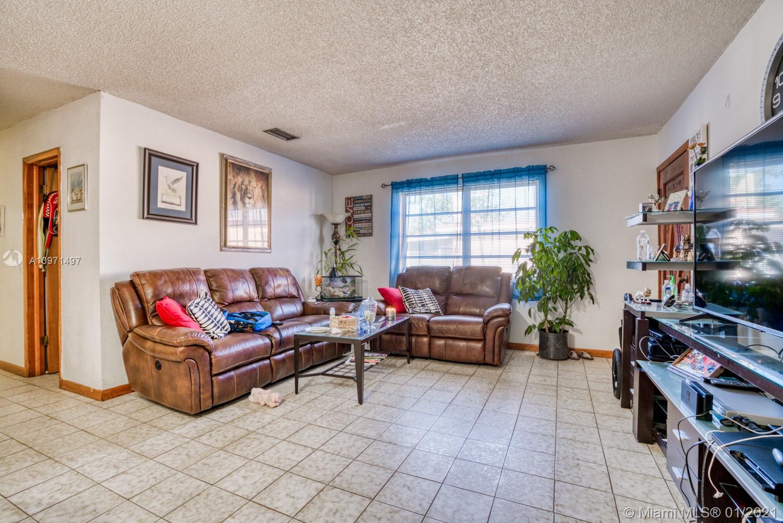 See details / 2984 sq. ft. $ 2020-12-15 0 Photo