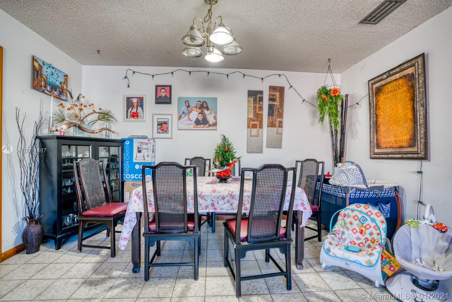 See details / 2984 sq. ft. $ 2020-12-15 0 Photo