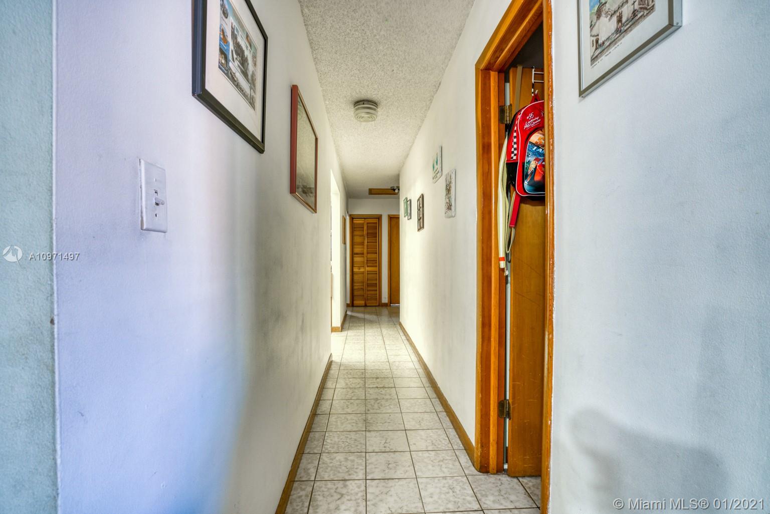 See details / 2984 sq. ft. $ 2020-12-15 0 Photo
