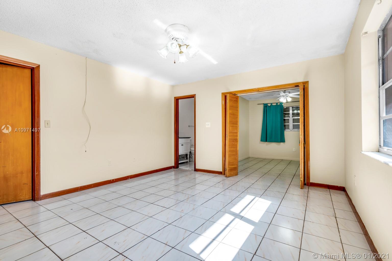 See details / 2984 sq. ft. $ 2020-12-15 0 Photo