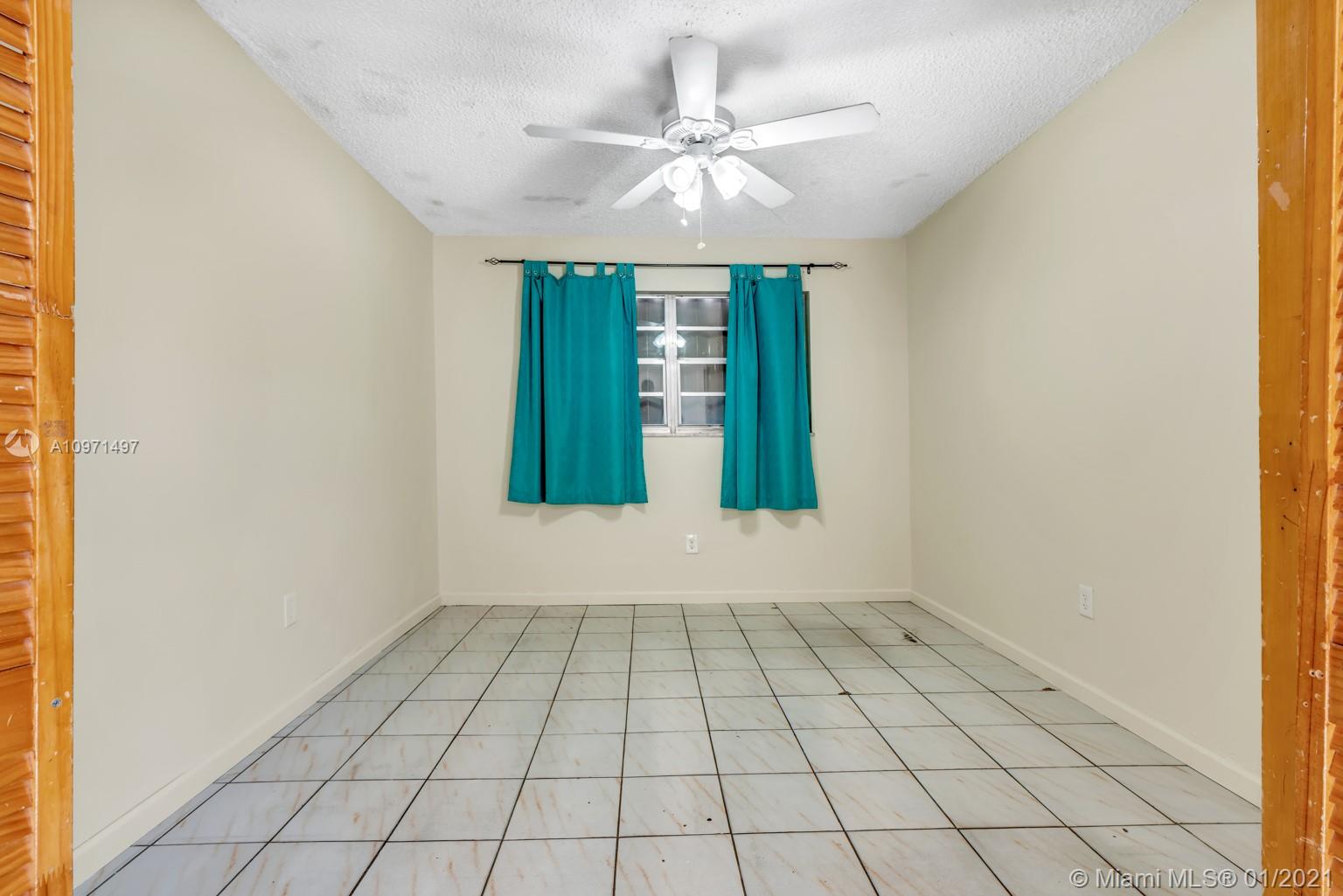 See details / 2984 sq. ft. $ 2020-12-15 0 Photo