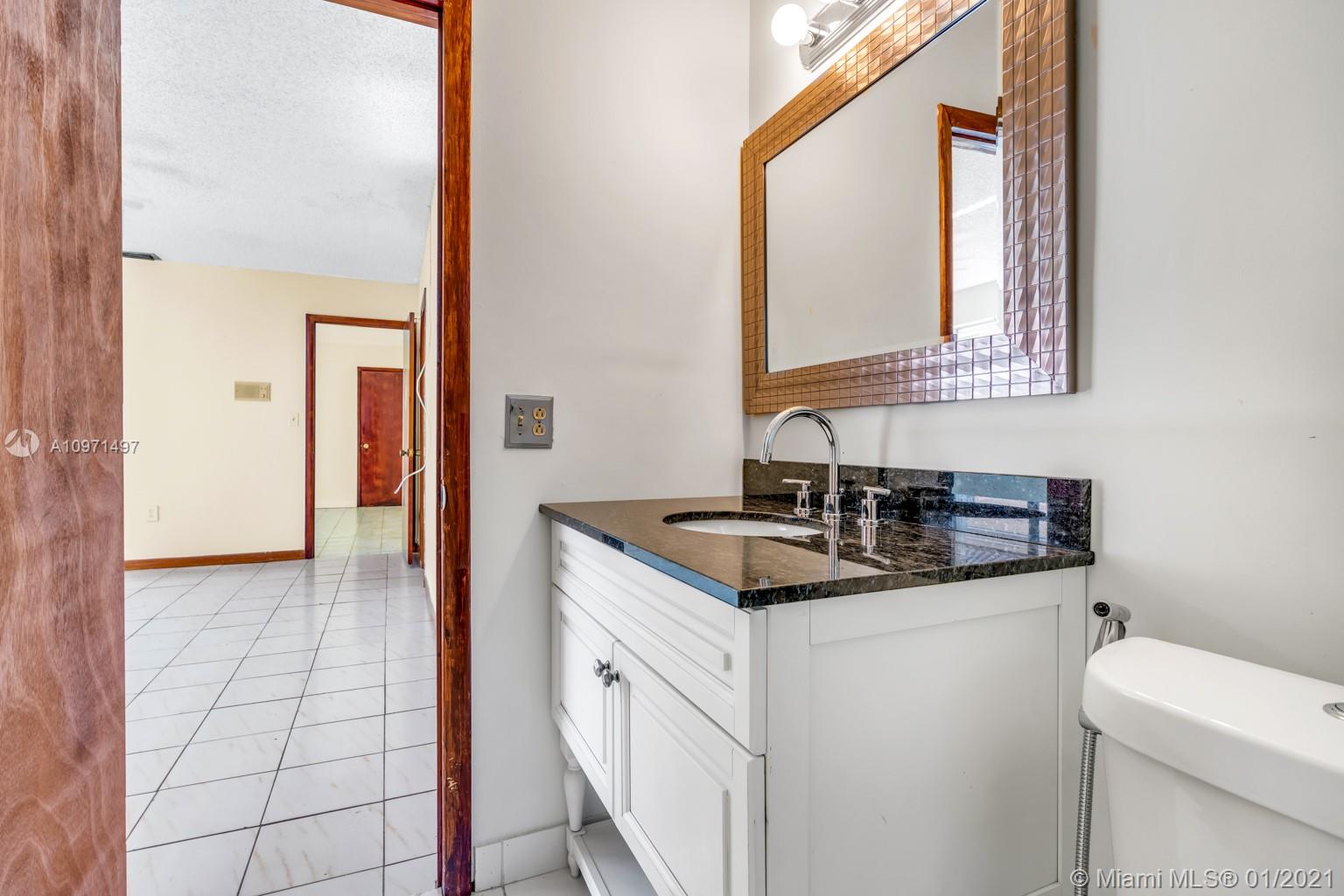 See details / 2984 sq. ft. $ 2020-12-15 0 Photo