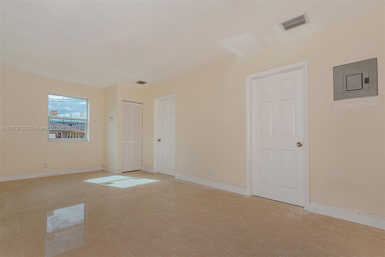 See details / 1113 sq. ft. $ 2020-12-16 0 Photo
