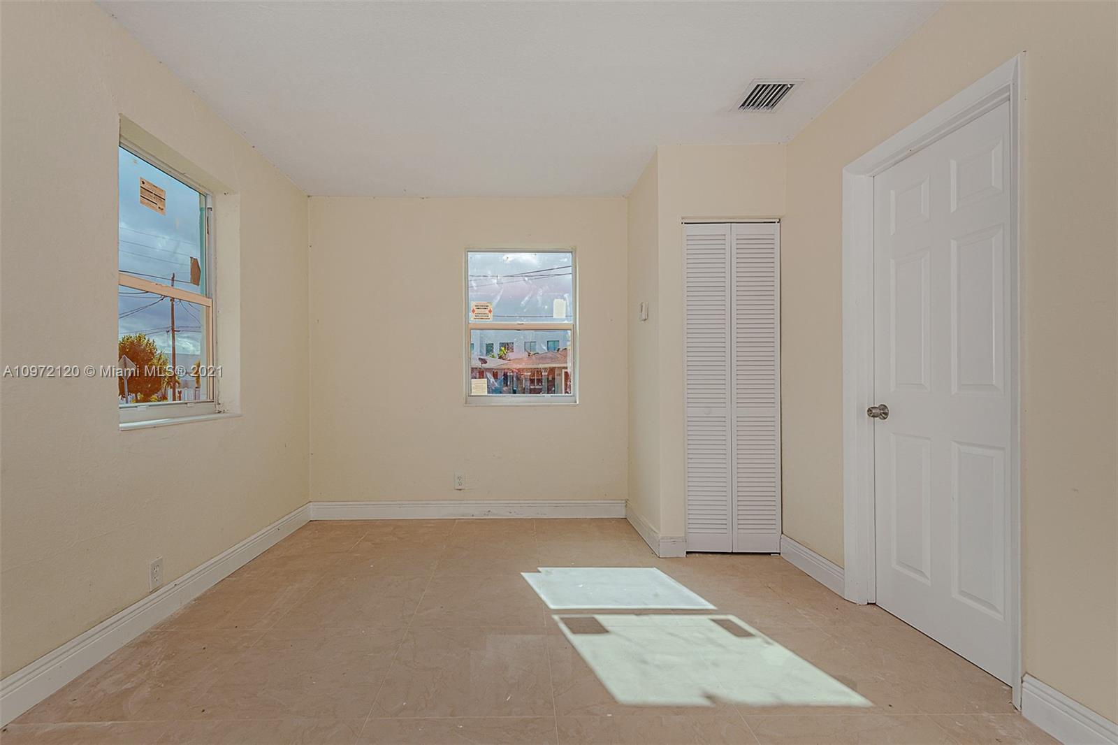 See details / 1113 sq. ft. $ 2020-12-16 0 Photo