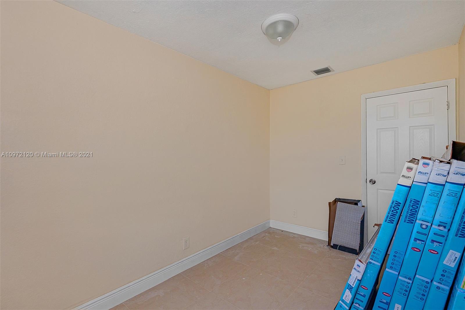 See details / 1113 sq. ft. $ 2020-12-16 0 Photo