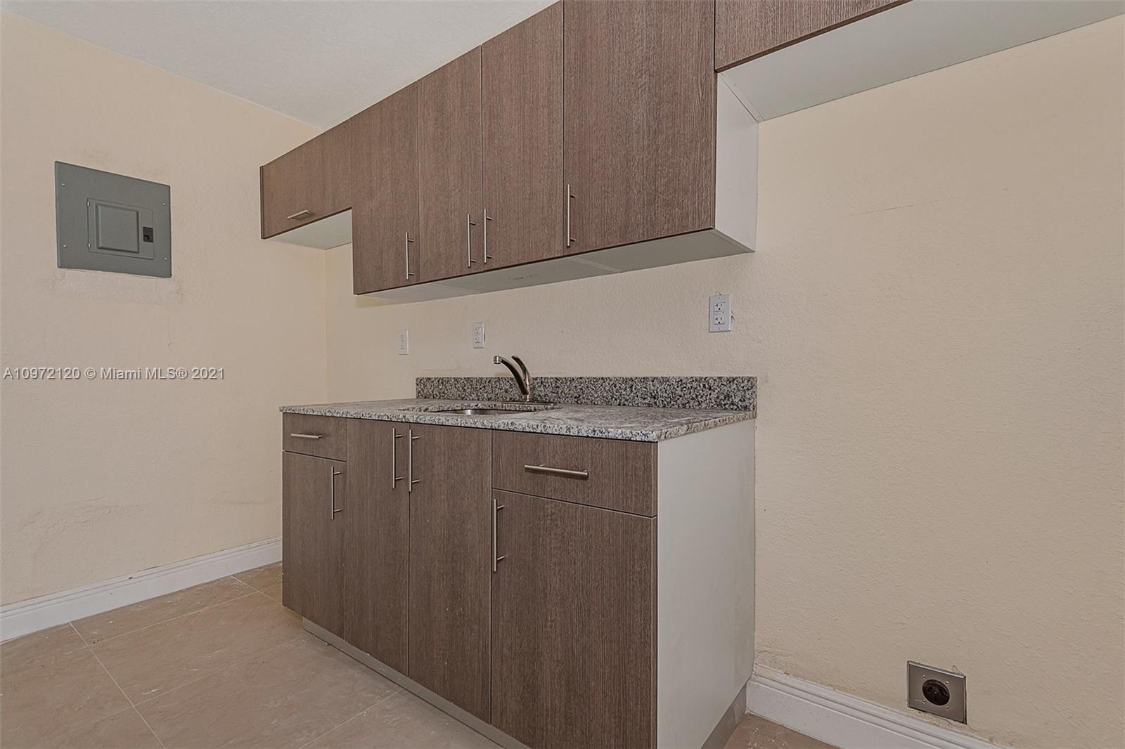 See details / 1113 sq. ft. $ 2020-12-16 0 Photo