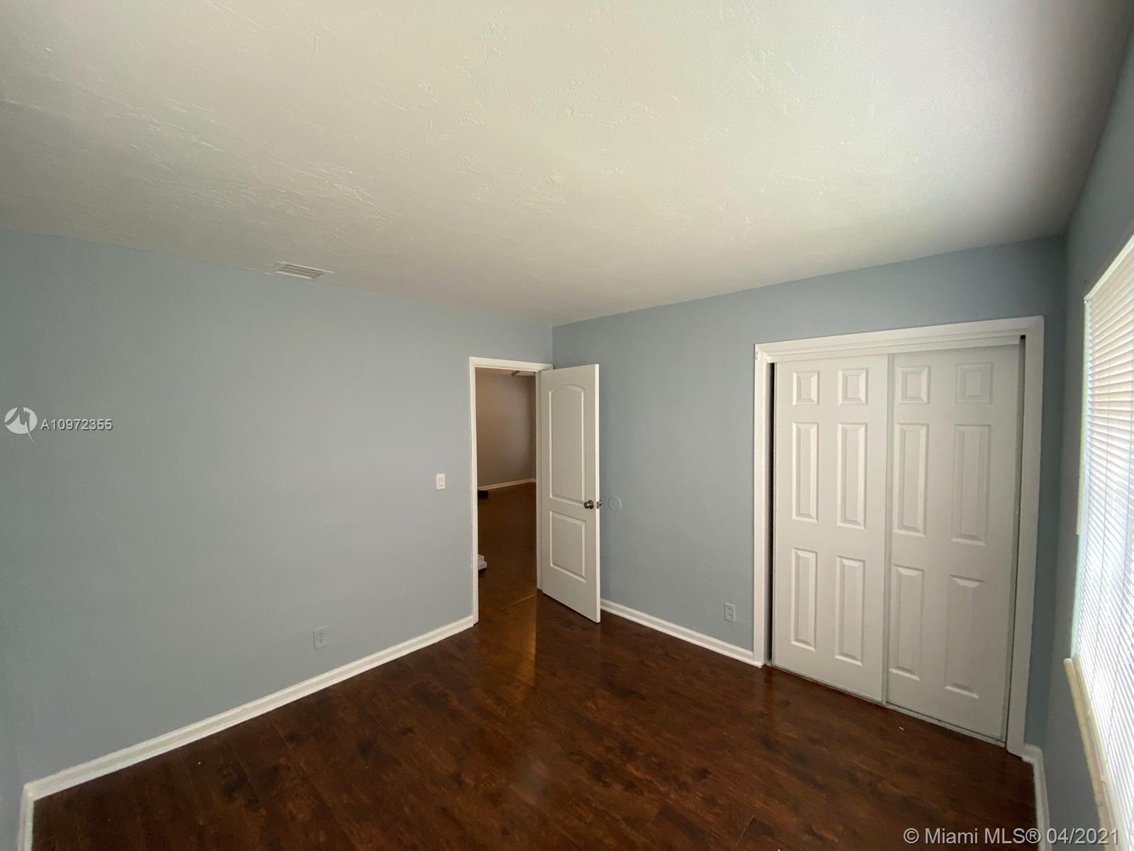 See details / 1575 sq. ft. $ 2020-12-17 0 Photo